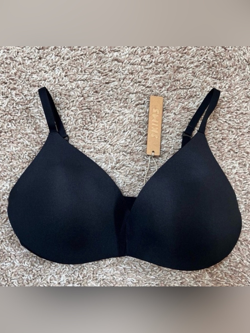 Skims Wireless Bra - Onyx - 32D NWT